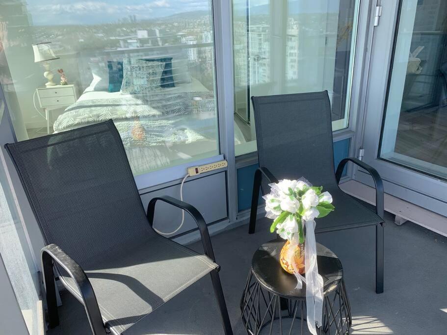 Ferienwohnung Downtown 3Br/2Ba+Views+Skytrain+Free Parking Vancouver Exterior foto